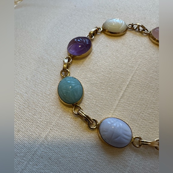 14/20 Gold Filled Pastel Carved Scarab Bracelet - Picture 4 of 9